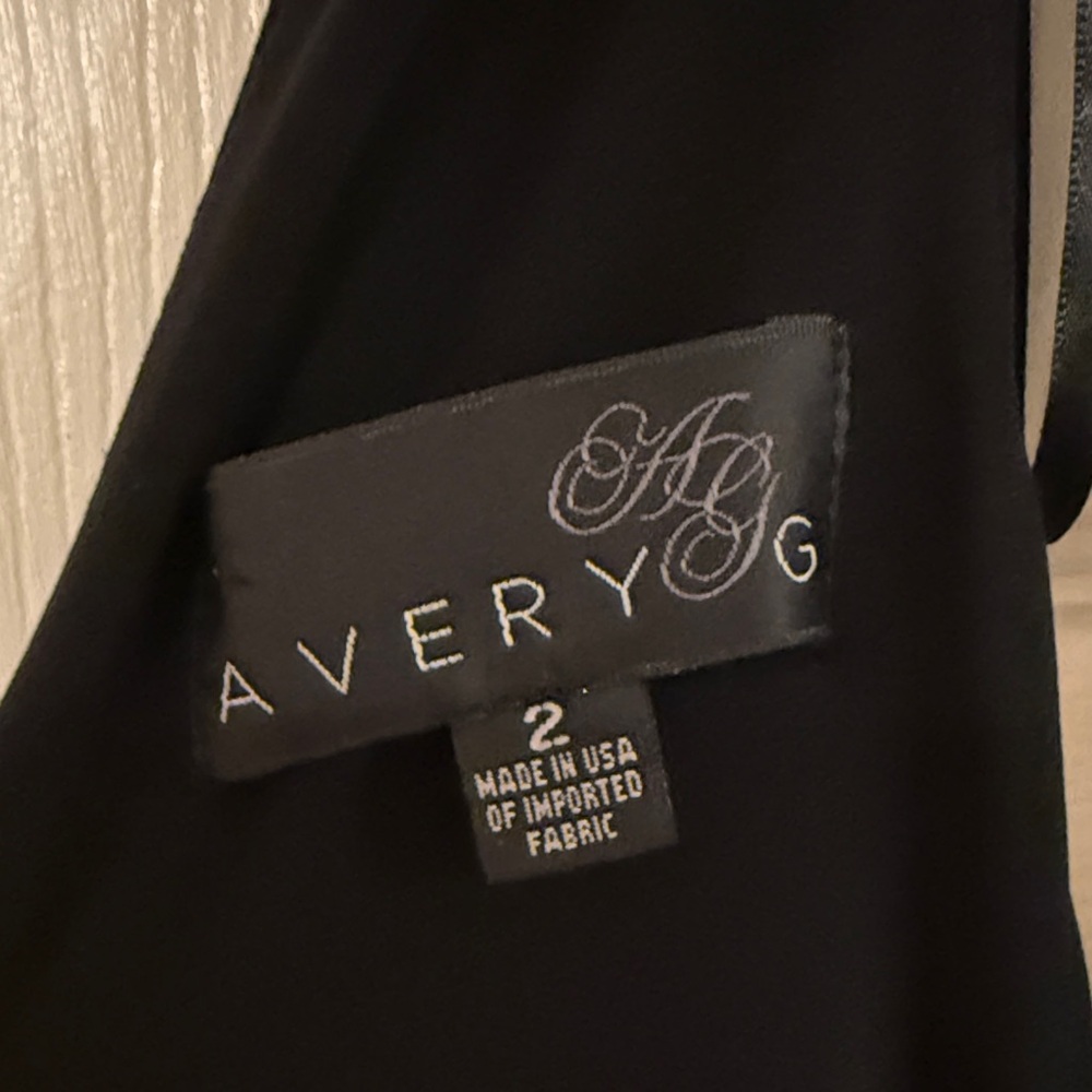 Chic Black Maxi Dress with Mesh Accents - Picture 3 of 6